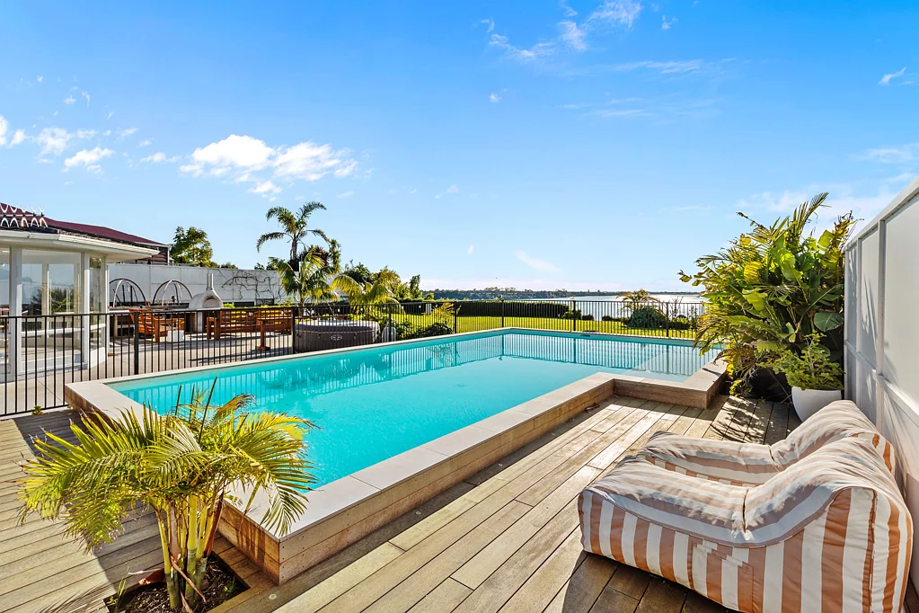 Maungatapu 4Kwarto Waterfront Poolside Entertainer & Panoramic Views