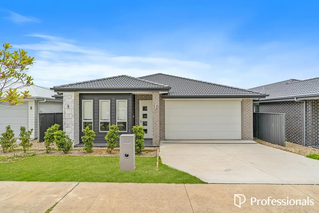 14 Walter Street, Thirlmere, NSW 2572