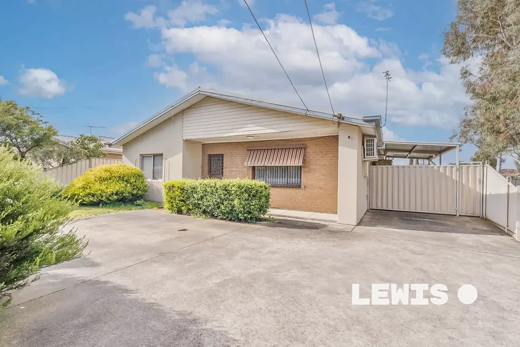 Fawkner 3ห้องนอน Rare Corner Opportunity