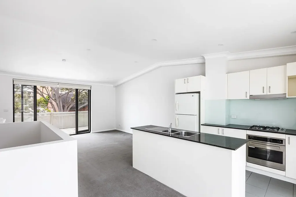 Modern split-level apartment & roof terrace