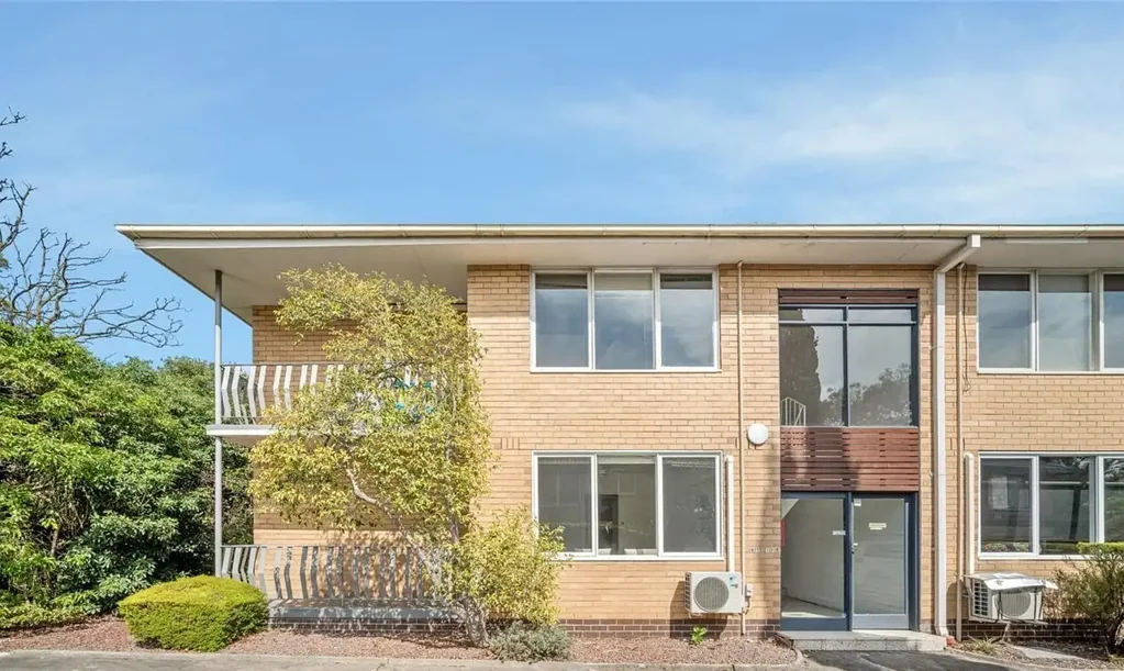 Low Maintenance Living In The Heart Of Bentleigh