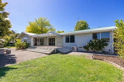 Masterton 4 Bedroom Family Living with an Abundance of Sheds