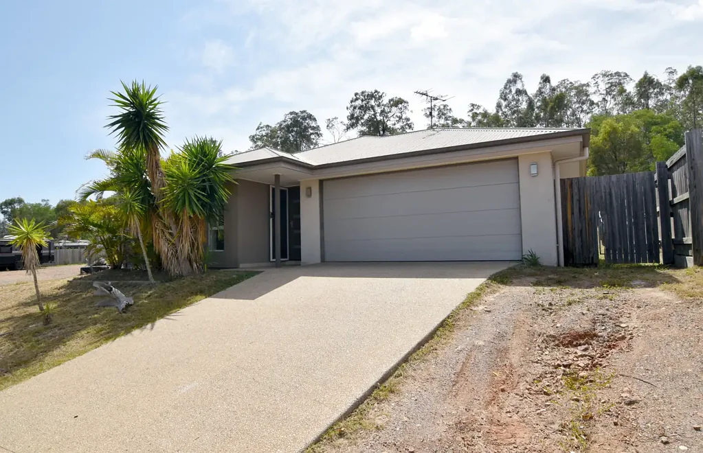 APPROVED APPLICATION-STUNNING FAMILY HOME IN KIRKWOOD