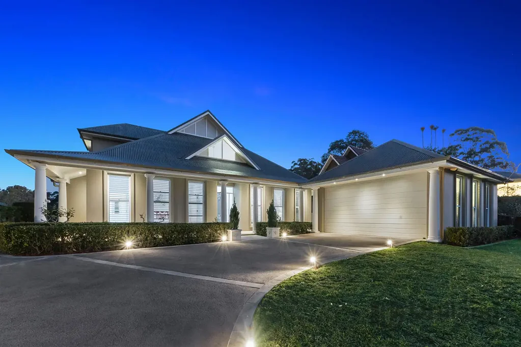 Beecroft 4房 'Stamford' – 永恒的优雅和现代家庭奢华 'Stamford' – Timeless Elegance and Contemporary Family Luxury