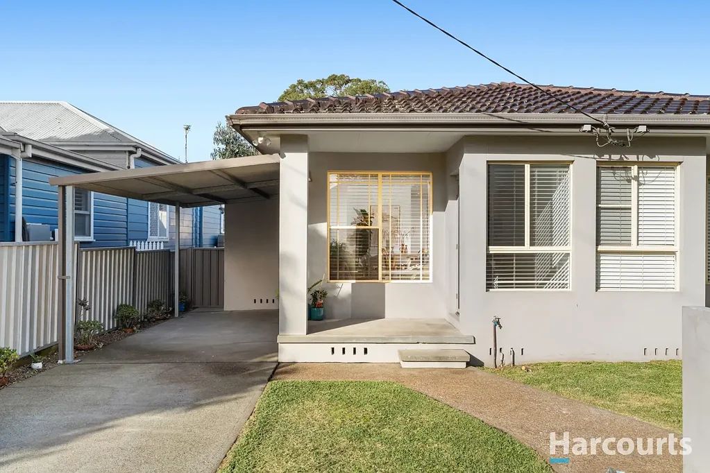 Mayfield East 2બેડરૂમ Beautifully updated Torrens title duplex, super convenient location