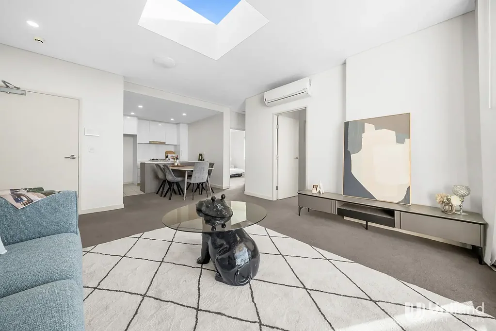 Bankstown 2房 可拎包入住公寓：宽敞、时尚与便利兼备 Move-In Ready Apartment Offering Space, Style & Convenience