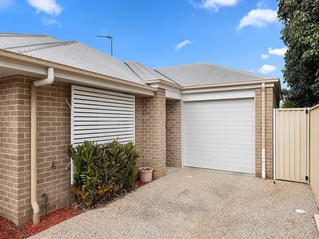 Modern, Private & Convenient – Immaculate Two-Bedroom Unit