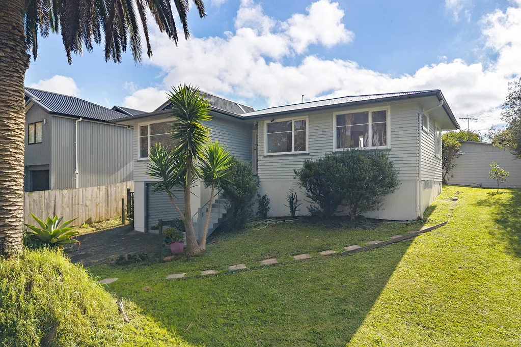 Saint Johns 4Kwarto Leasehold Where Flexibility is Abundant - Must be Sold