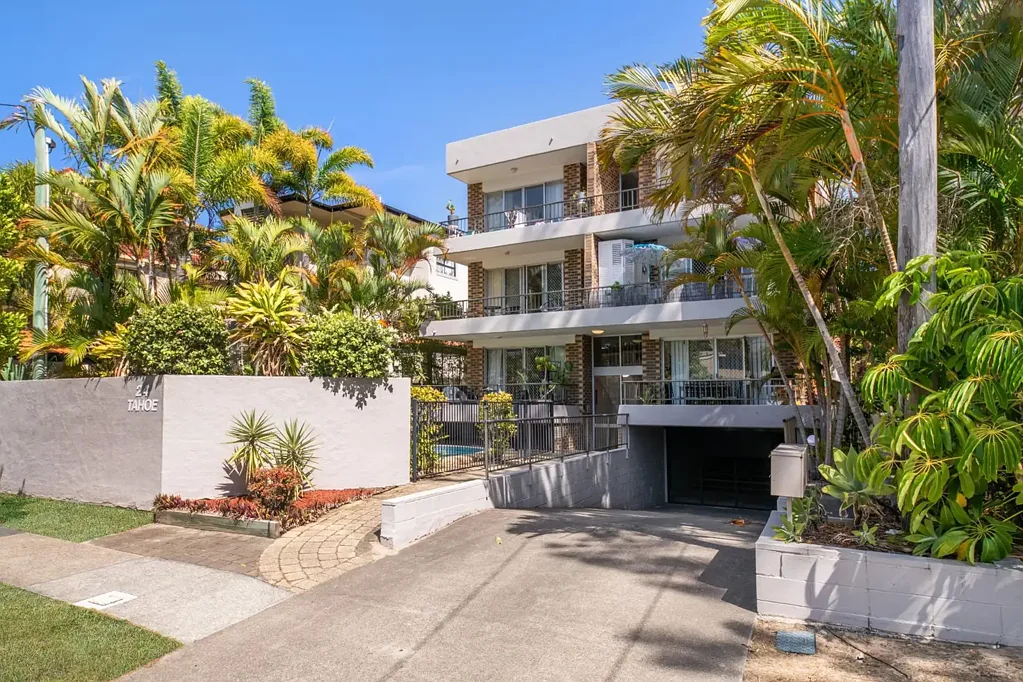 2 Bedroom 2 Bathroom Furnished Apartment Only 250 Meters To The Beach!