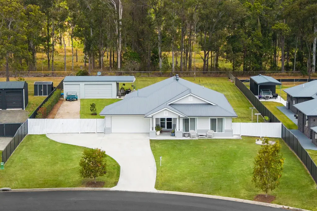 Delaneys Creek 4Kwarto Hampton's Style Living with a Peaceful Rural Backdrop