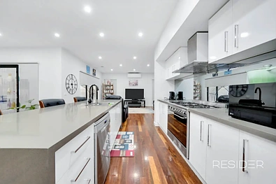 9 Lockley Parade, South Morang, VIC 3752, 4房, 2浴, House