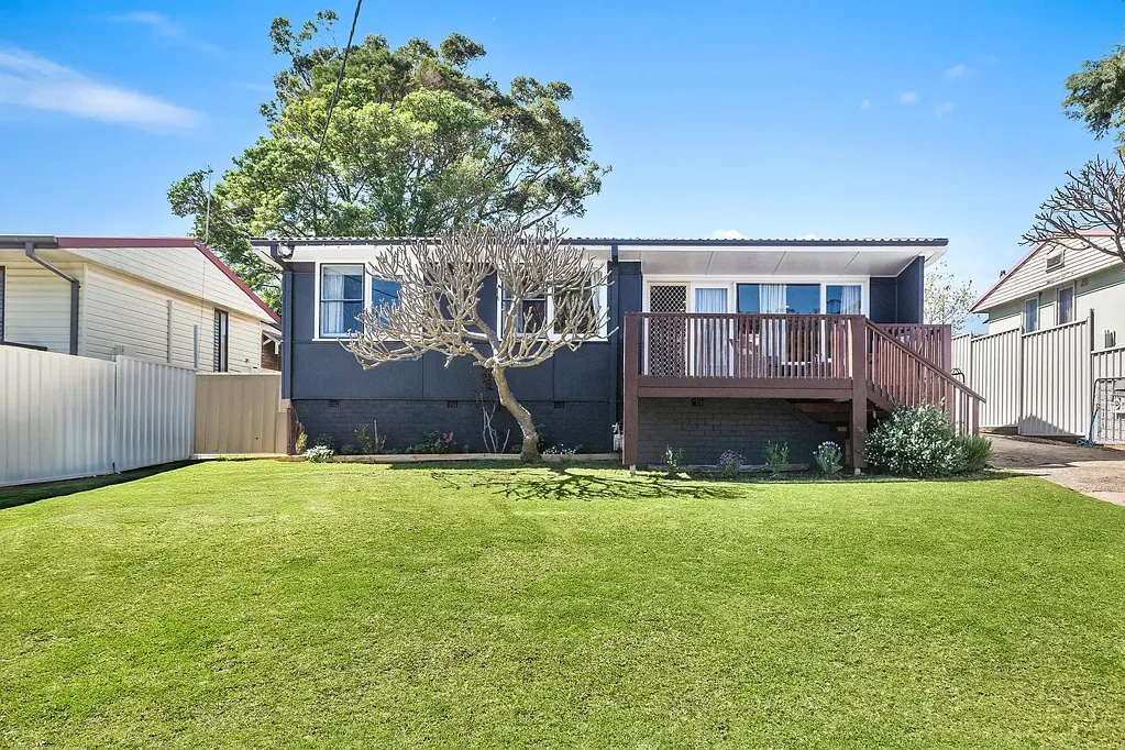 11 Ponsford Street, Warilla, NSW 2528