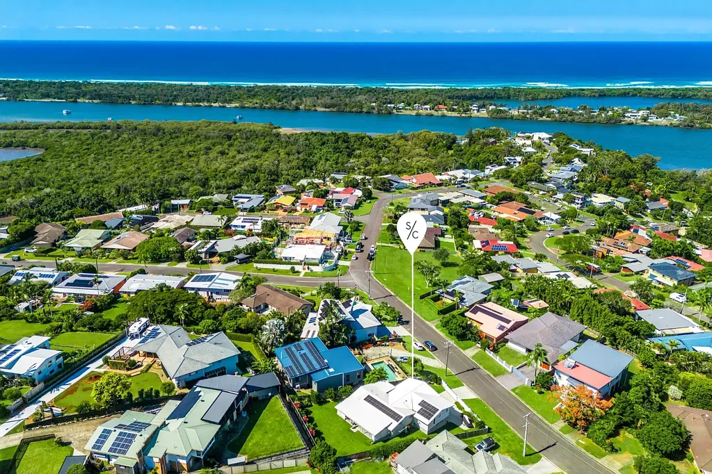 Banora Point 4房  IMMACULATE COASTAL STYLE LIVING WITH STUNNING WATER VIEWS