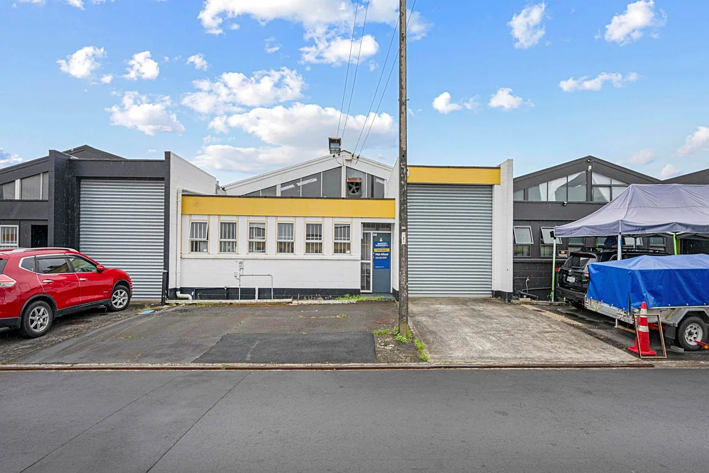 Henderson PURE WAREHOUSE