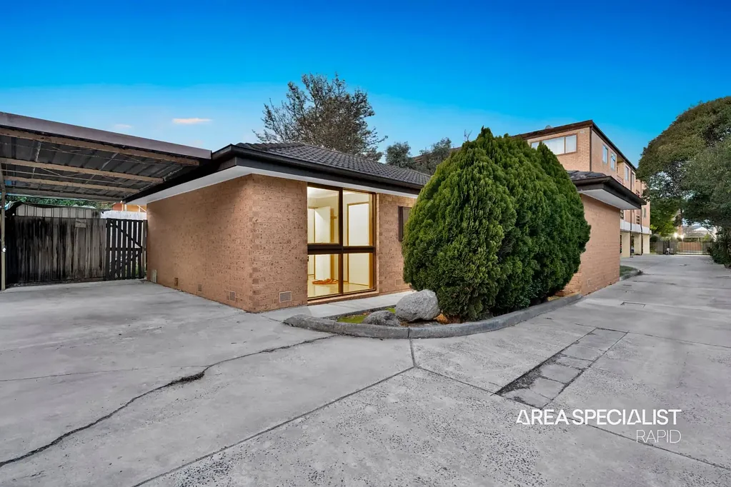 Dandenong 2部屋 Cozy, Secure & Centrally Located 2-Bedroom Unit!