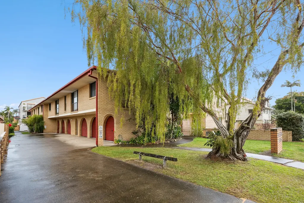 4/211 Scarborough Street, Southport, QLD 4215