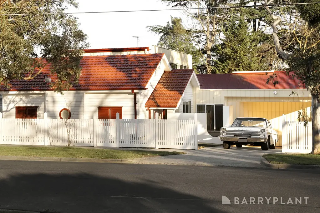Eaglemont 5房 Eaglemont 最负盛名的住宅之一 One of Eaglemont's Most Distinguished Homes