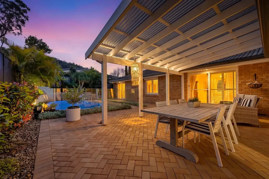 Kincumber 5 Bedroom Kincumber's Best  - 5 Bedroom Single Level Masterpiece.