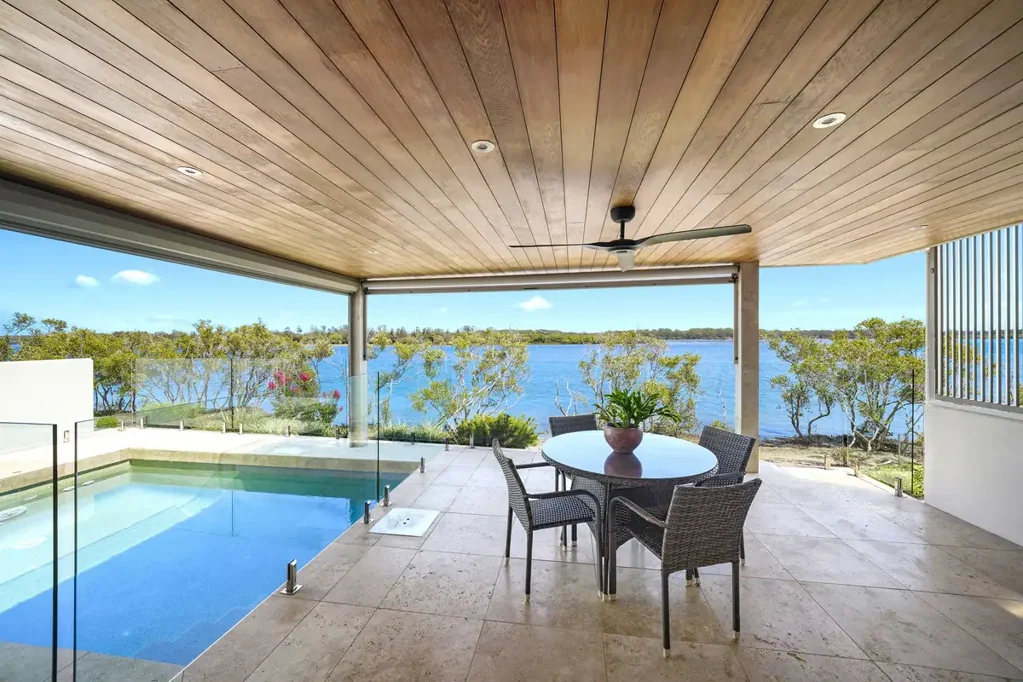 Port Macquarie 5房  Luxuriously Appointed Residence – Breathtaking Views