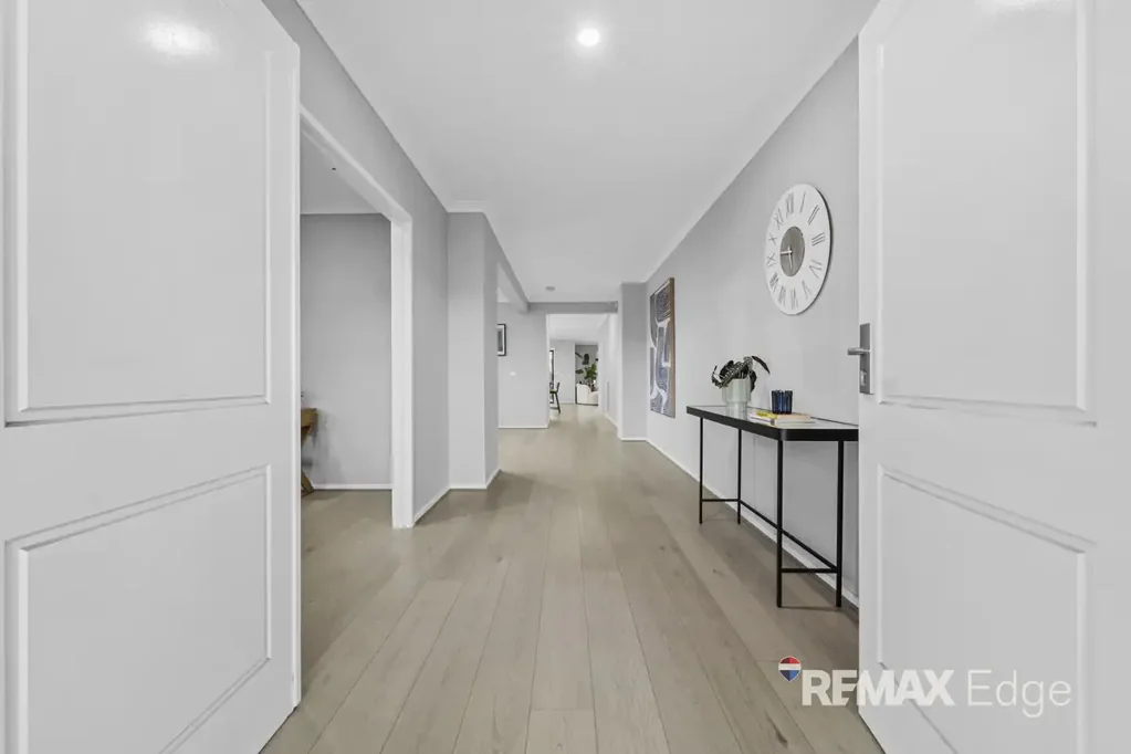 Point Cook 4房 配备高级设施的现代家庭住宅 Contemporary Family Living with Premium Features