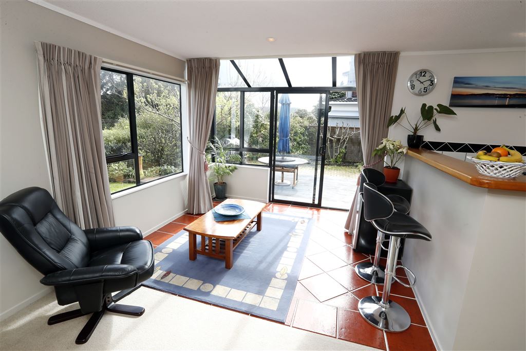 2/30 Sailmaker Close, Whitby, Porirua, 3 ห้องนอน, 0 ห้องน้ำ