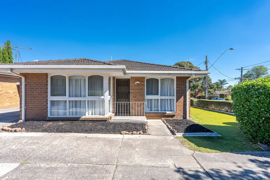 Tastefully renovated two bedroom unit
