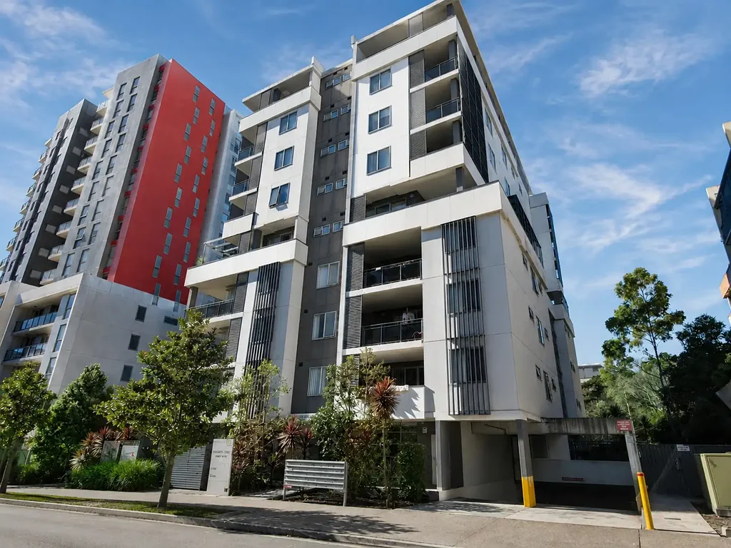 Warwick Farm 2ห้องนอน Contemporary Apartment Living with Oversized Balcony in the Heart of Warwick Farm