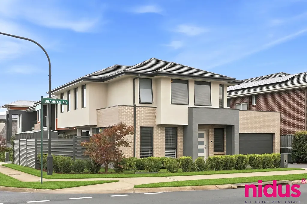 Box Hill 4ห้องนอน Modern Family Living in the Heart of Box Hill