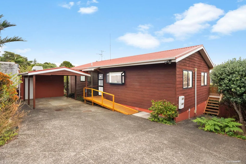 2/191 Waimumu Road, Massey, Waitakere City, Auckland