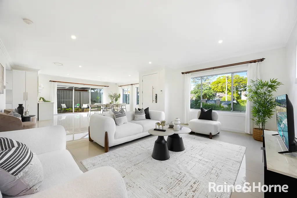 West Ryde 5Phòng ngủ Premium Modern Townhouse | Energy-Efficient, Low-Maintenance Riverside Living