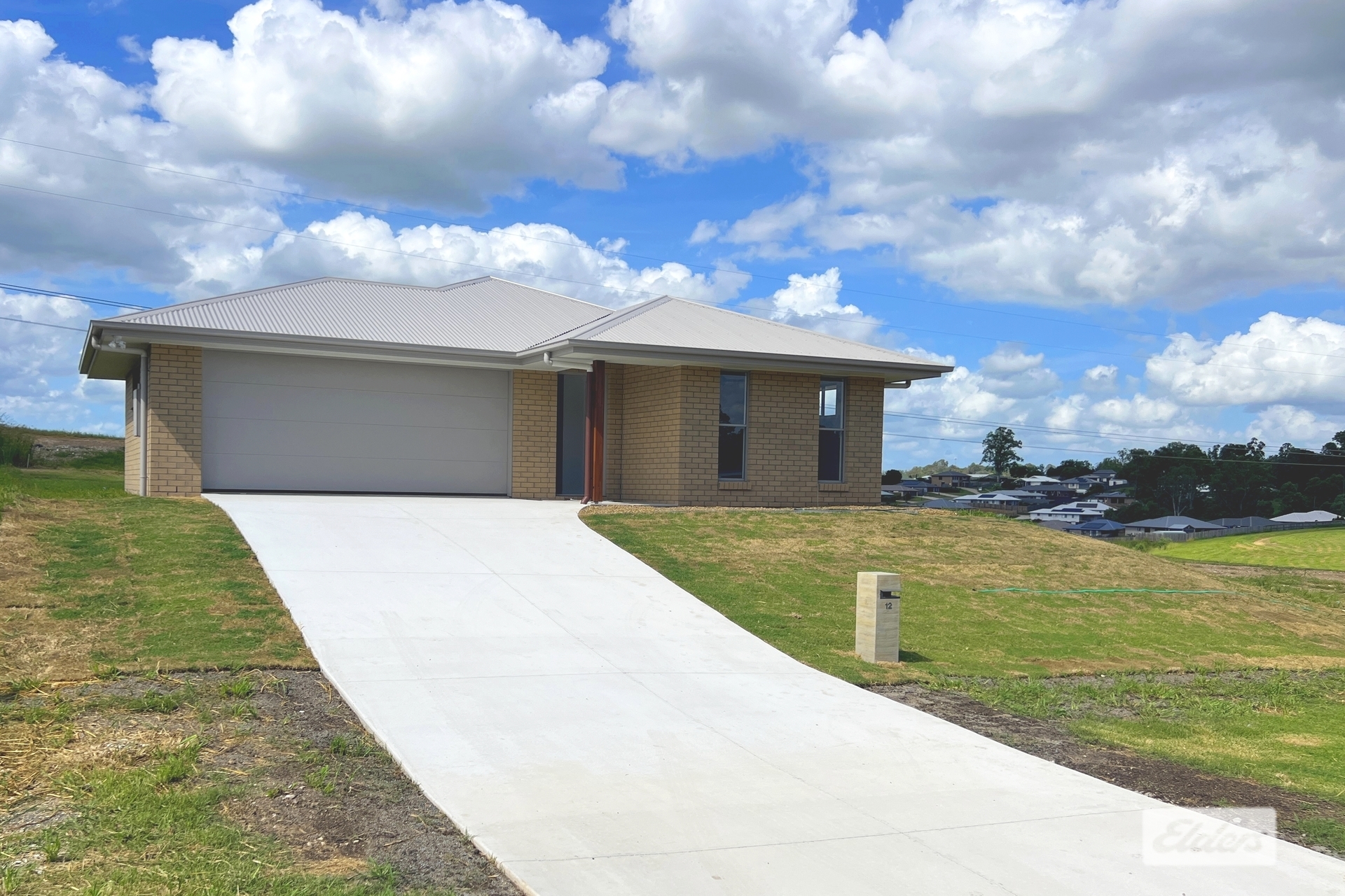 12 IMPERIAL RISE, JONES HILL QLD 4570, 0部屋, 0バスルーム, House