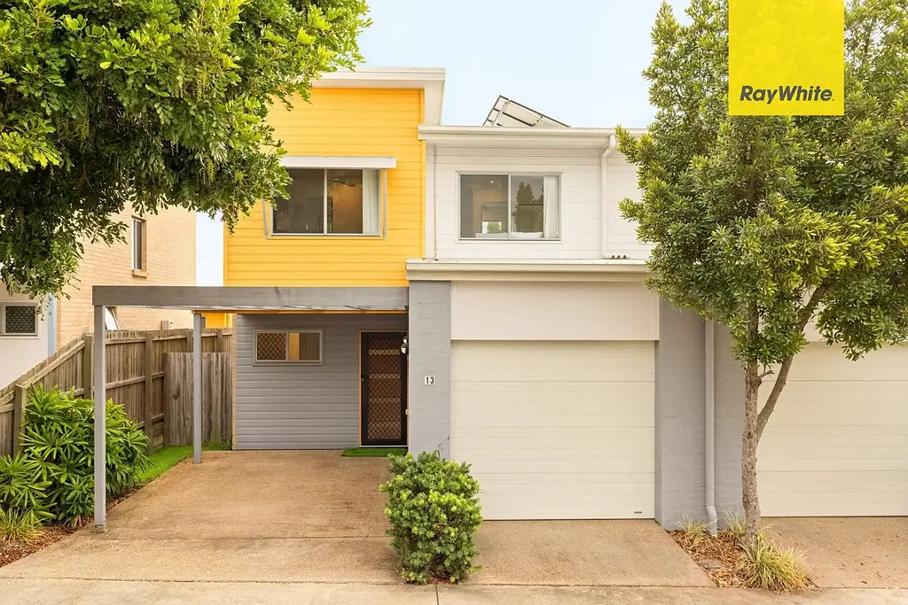Mansfield High School Catchment Property - 3 Bed, 2 Bath
