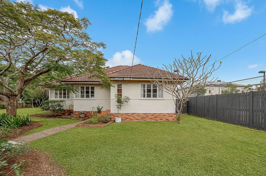 26 Evadne Street, Graceville, QLD 4075