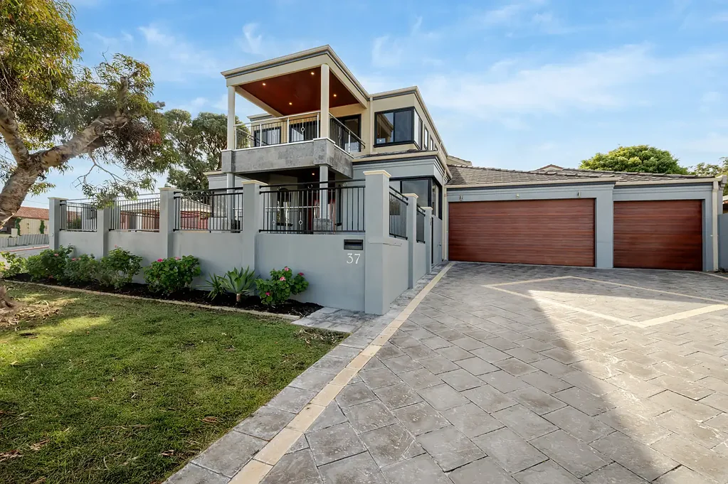 37 Cook Ave, Hillarys, WA 6025, 4 Bedrooms, 3 Bathrooms, House