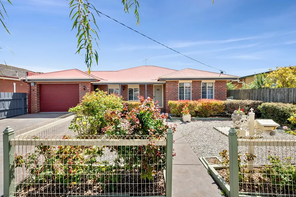 Bell Park 2침실 Meticulously Maintained