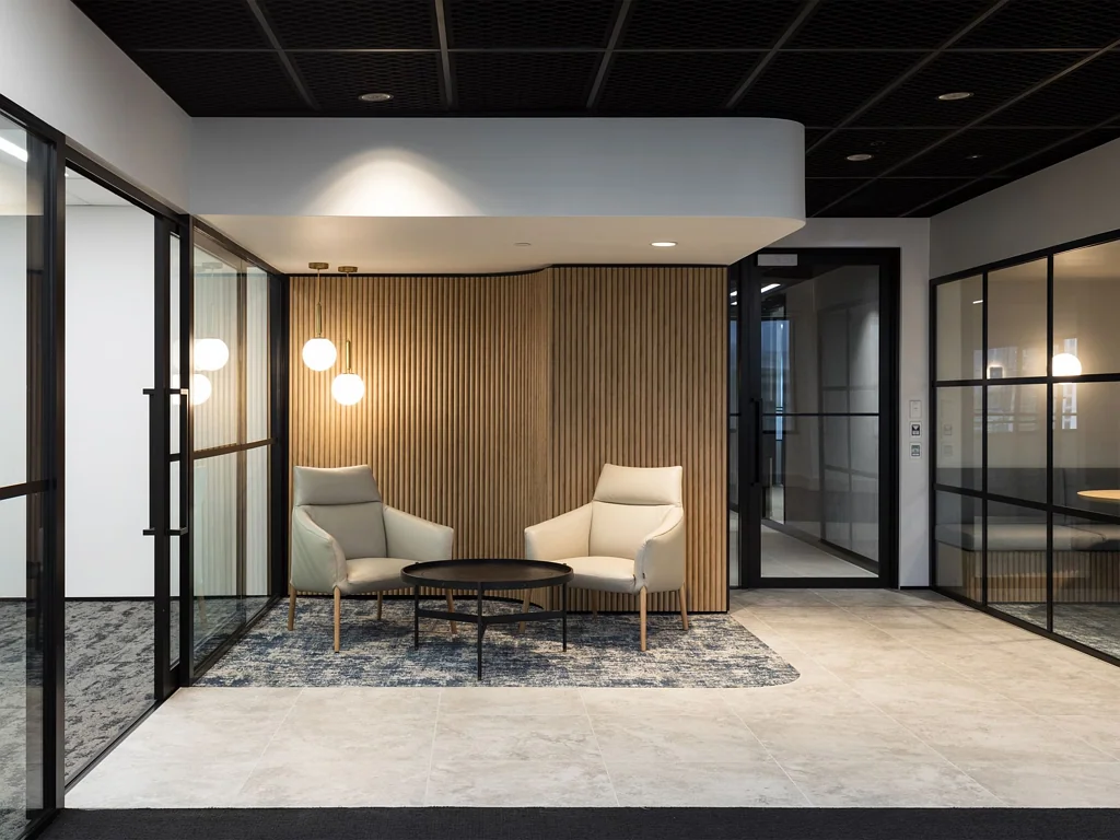 Auckland Central Spectacular Opportunity in the AON Centre
