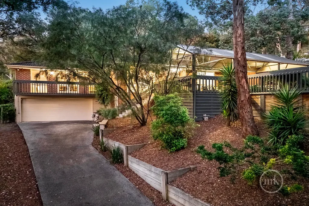 37 Daphne Crescent, Hurstbridge, VIC 3099