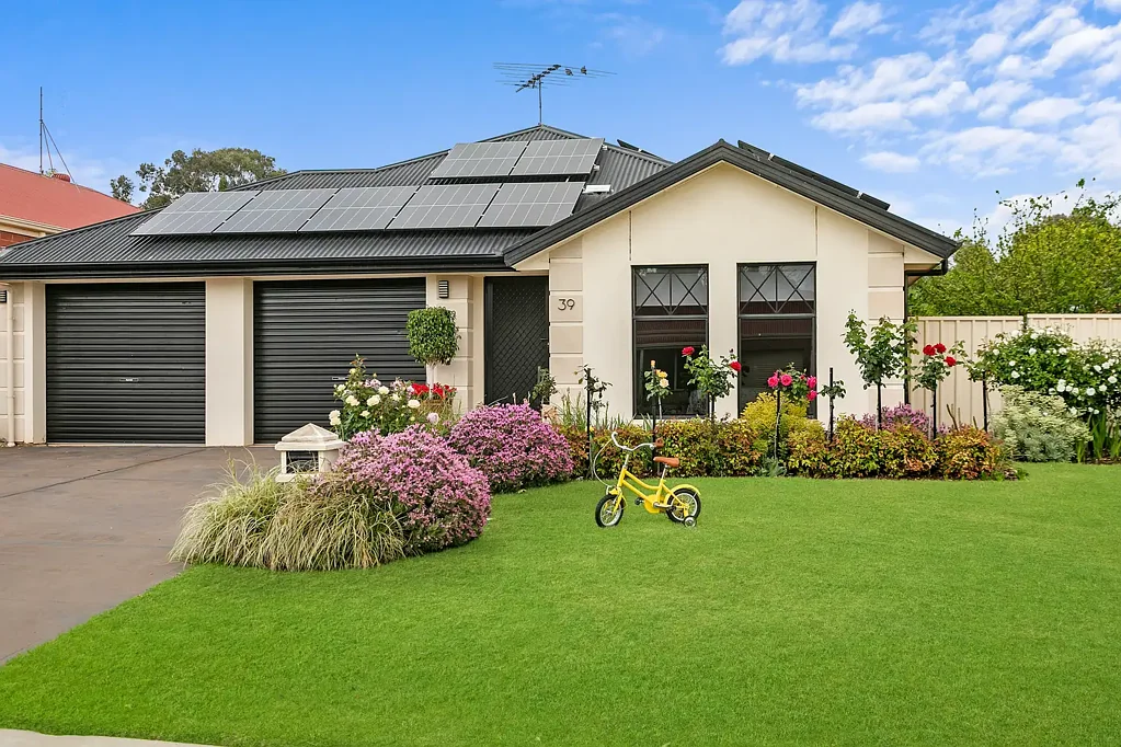 Evanston Park 4房  Beautifully Maintained Family Home with Style, Comfort & Modern Convenience