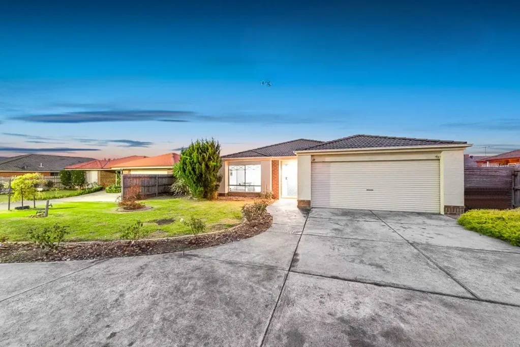 Stylish Family Living in a Quiet Court Location