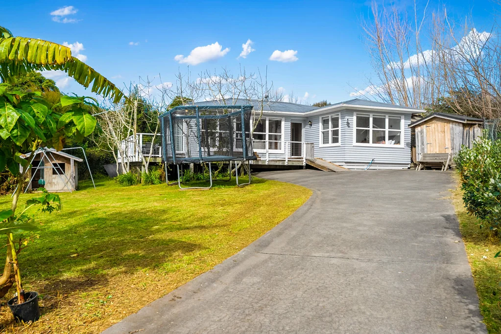 Mangere 4房 双地契1760㎡稀缺大地——自住、投资、开发一步到位！ Endless Potential!