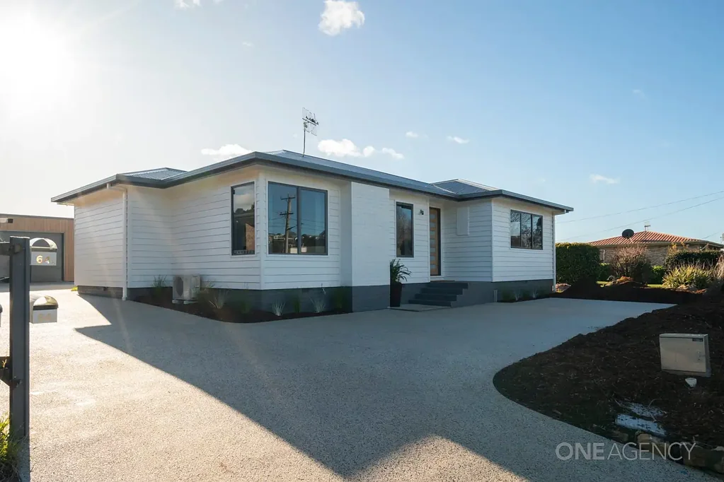 1/64 West Park Grove, Park Grove, TAS 7320