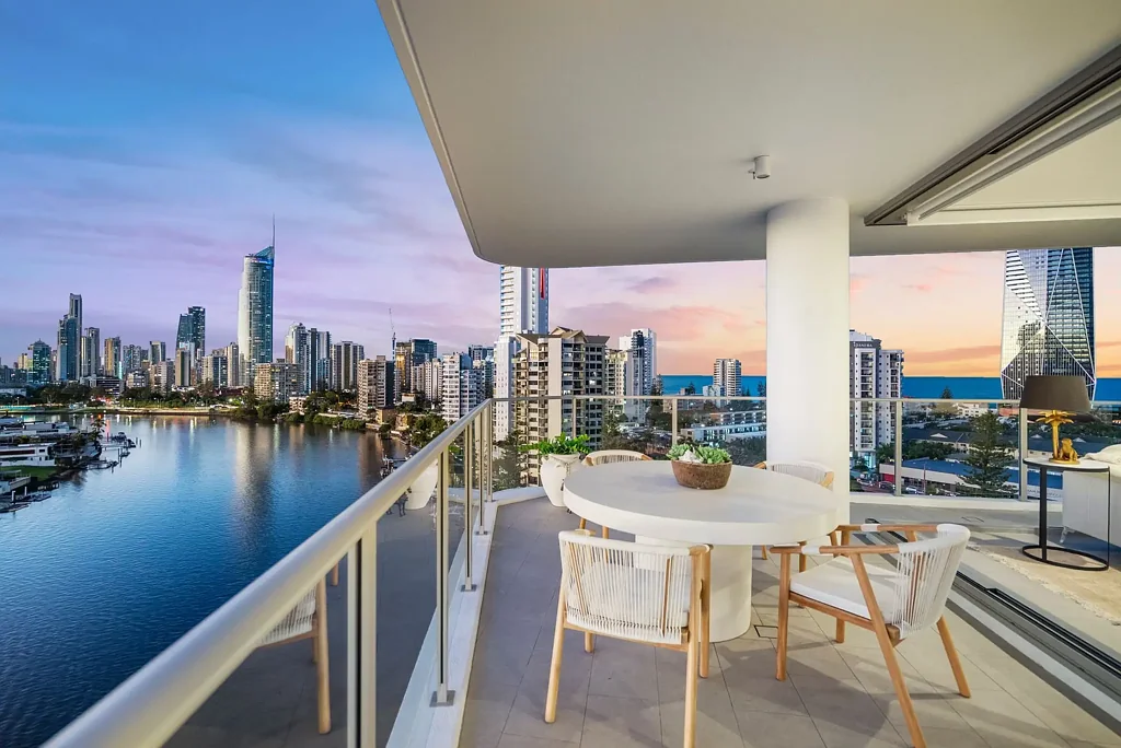 Surfers Paradise 3房  Luxury Waterfront Living at One Cannes