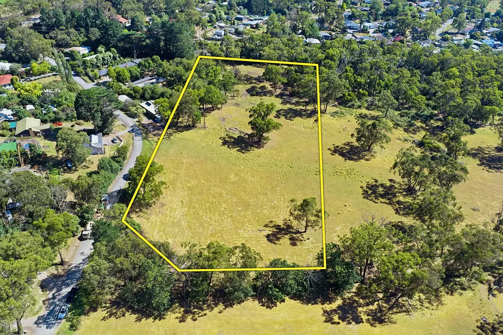 Seville East An Exceptional Offering of Approx.  5 acres of Tightly Held, Vacant Land.