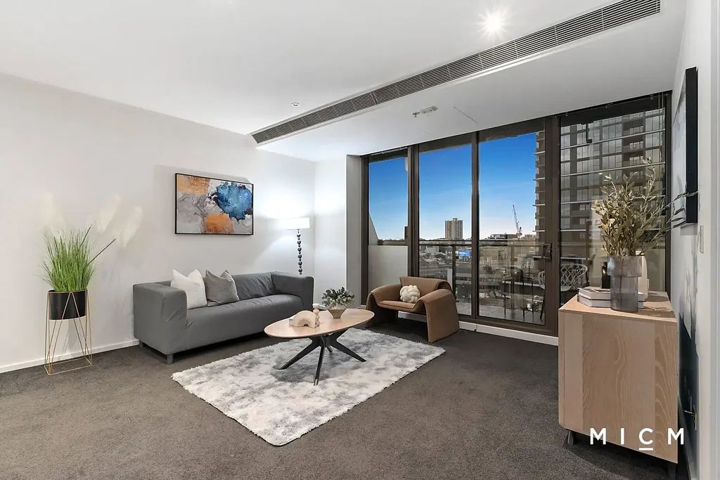 Southbank 2房 优越角落位置 采光两房两卫 开阔社区景观 高速电梯步行商圈 壮丽河畔城市景 Epic公寓高端设施 安全停车度假村式泳池健身房 Epic Style in a Peaceful Corner Setting