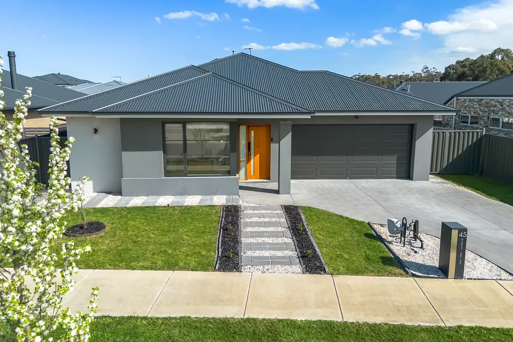 New Gisborne 4 Bedroom CONTEMPORARY COMFORT MEETS EFFORTLESS FAMILY LIVING