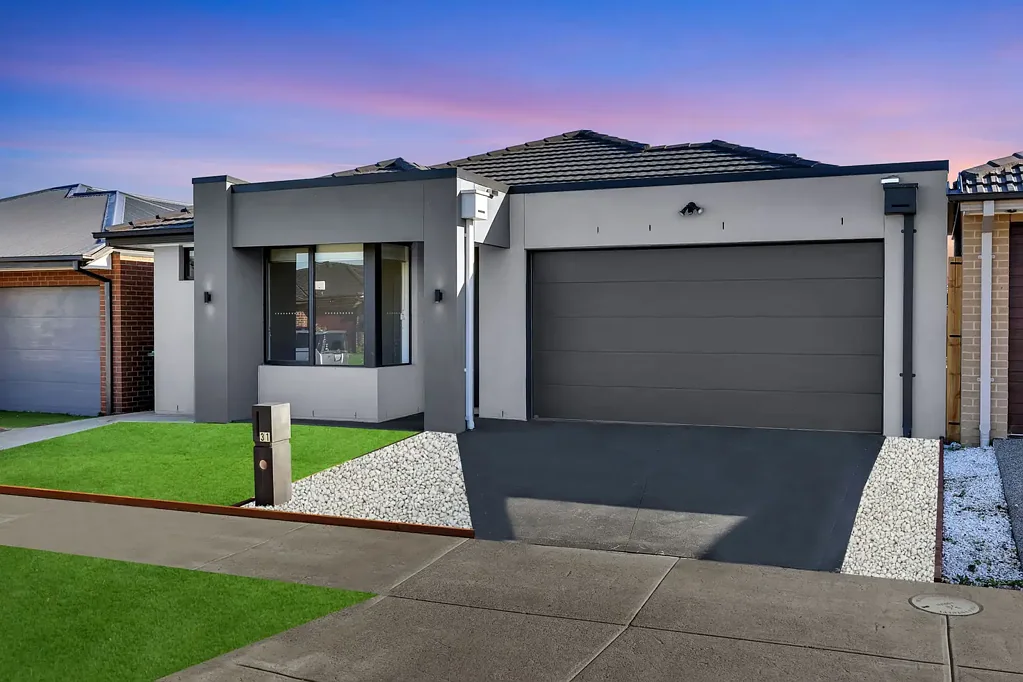 Tarneit 4कमरा Family Living in the Prestigious Bluestone Estate -Nearly New