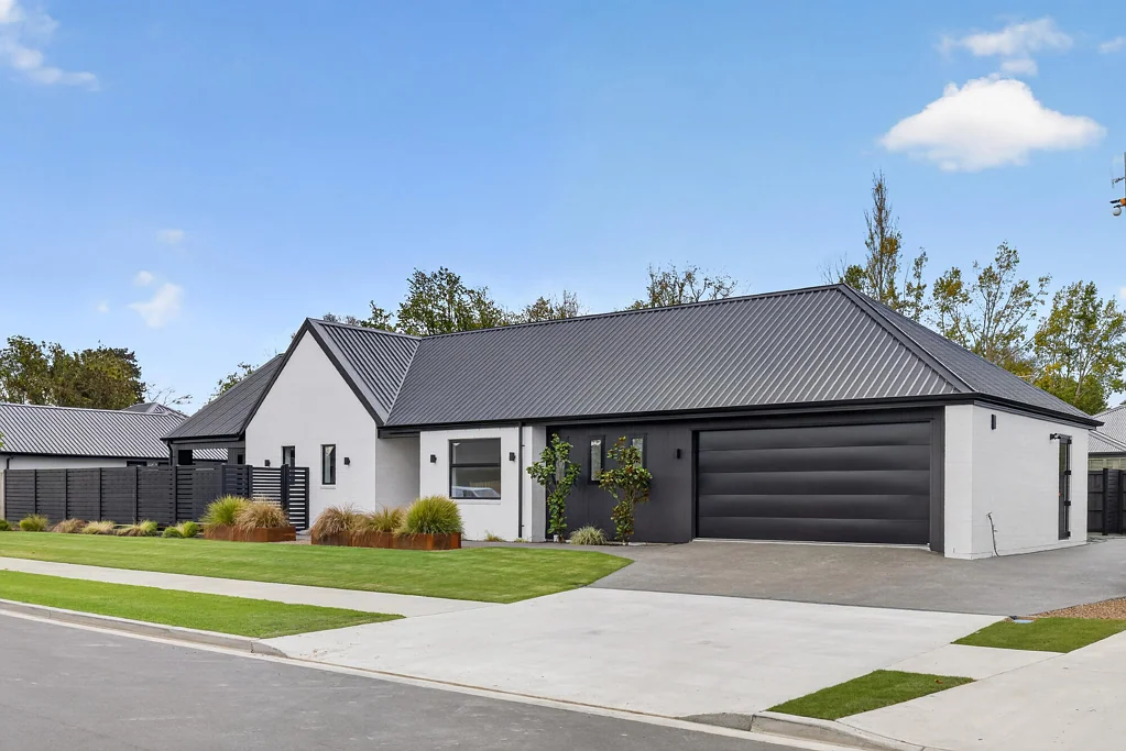 Rangiora 4બેડરૂમ Built to be noticed, designed to be lived in