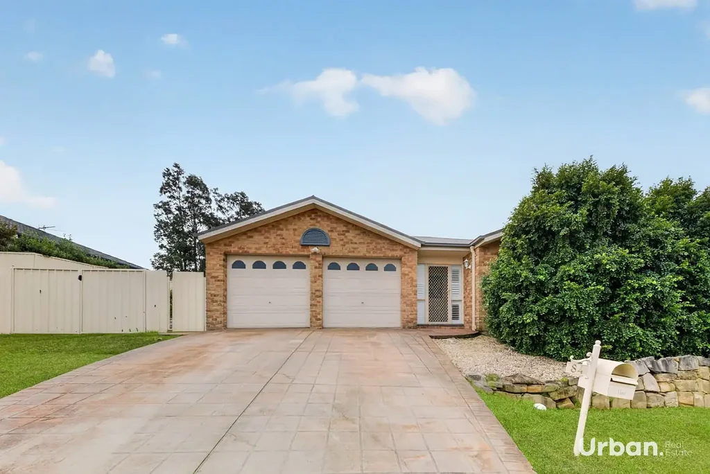Cessnock 4房  UPDATED FAMILY LIVING IN THE PRESTIGOUS VINEYARD GROVE ESTATE