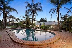30 Dobell Drive, Eltham