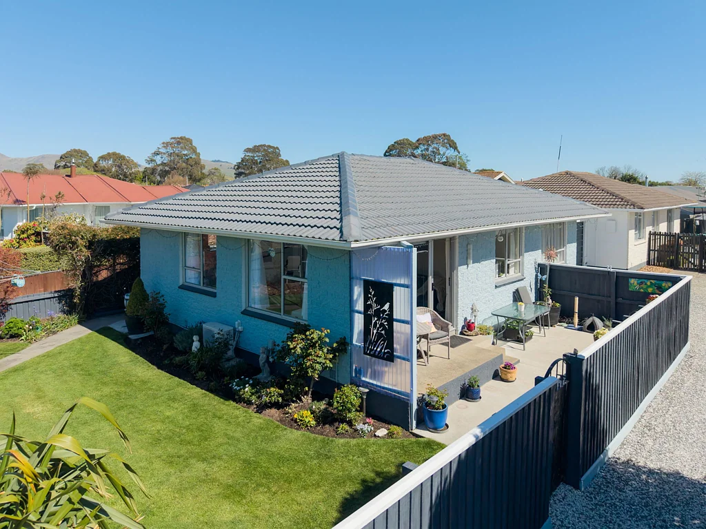 Bromley 3 Bedroom Perfect Start, Carefree Living on Quiet Cul-de-sac
